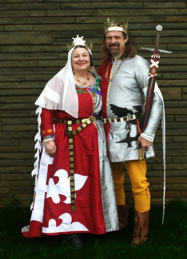 Juliana V and Gareth V in royal attire